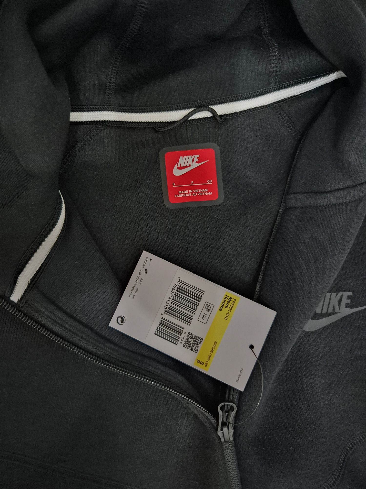 Nike tech fleece new