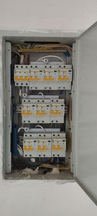 Услуги электрика электрика хизмати