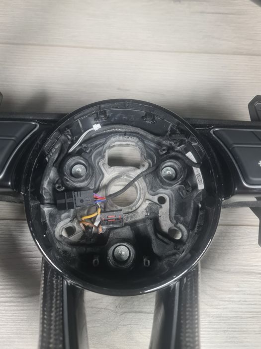 Volan-Carbon-Alcantara-Audi-RS-A3-A4-A5-B8-B8.5-A6-A7-C7-Q3-Q5-Q7-Nou