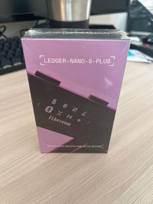 Ledger Nano S Plus холодный криптокошелек