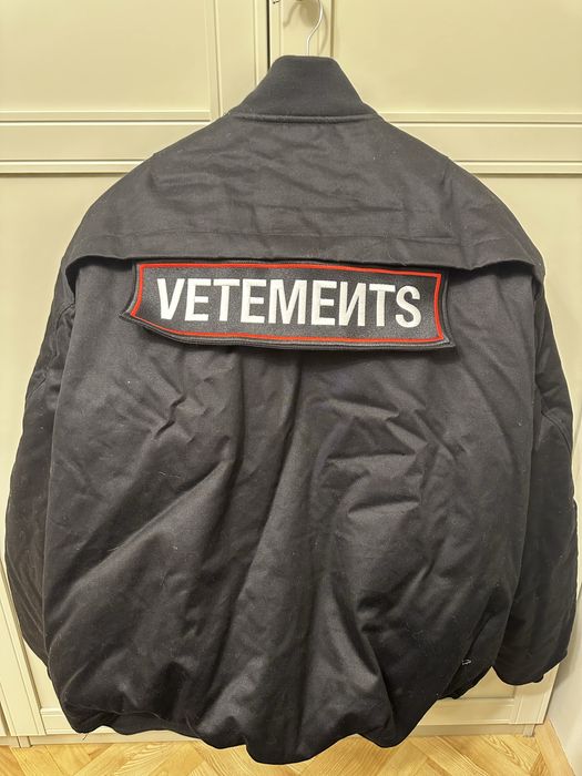 Vetements bomber
