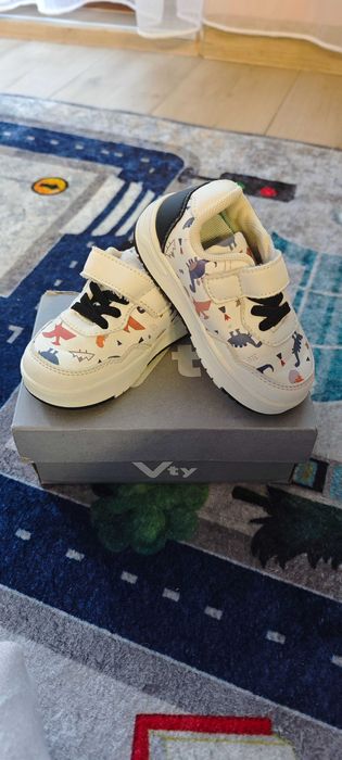 Детски обувки 22 номер, размер на стелка 14см.