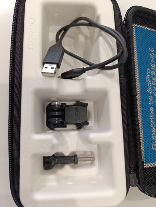 GOPRO HERO 10 Black+ 128GB + Full Set Holders