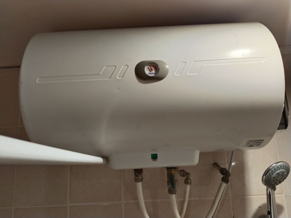 Продам водонагреватель "  Haier"