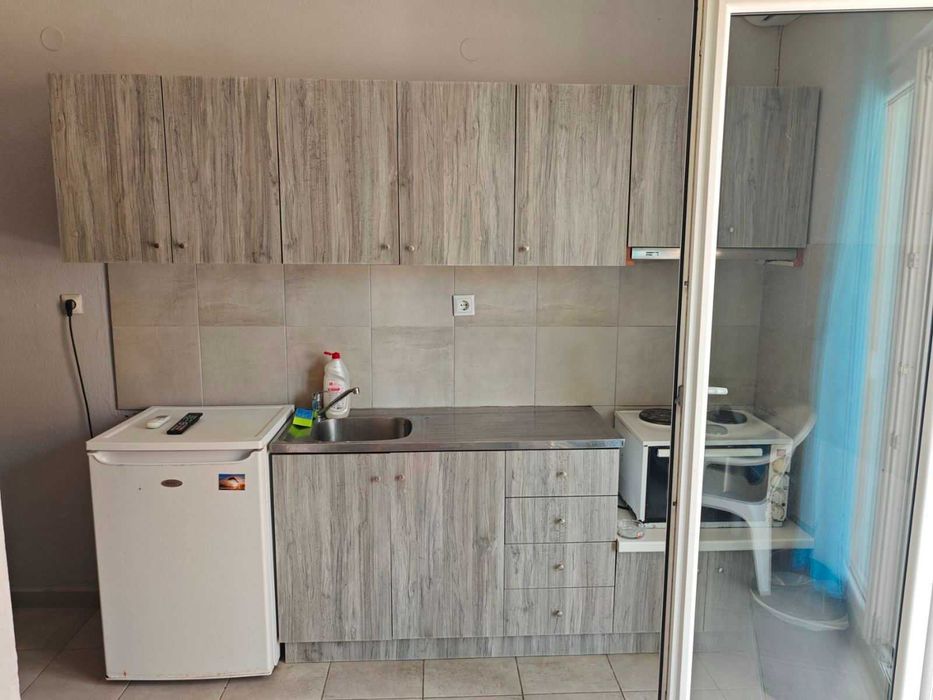 Продава 6 апартамента за бизнес туризъм до морето ПаралияВрасна,Гърция