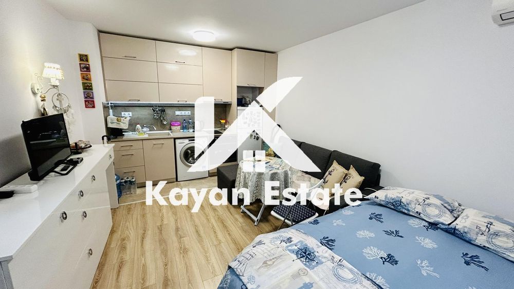 Дава се под наем Едностаен апартамент в Бургас, Център - 40 кв.м за 300 € - Снимка #1