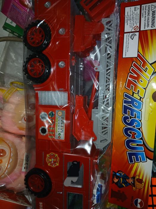 Распродажа! Новый.  Игрушки.  Машина пожарный