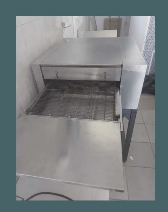 Vând utilaj covrigi/pizza