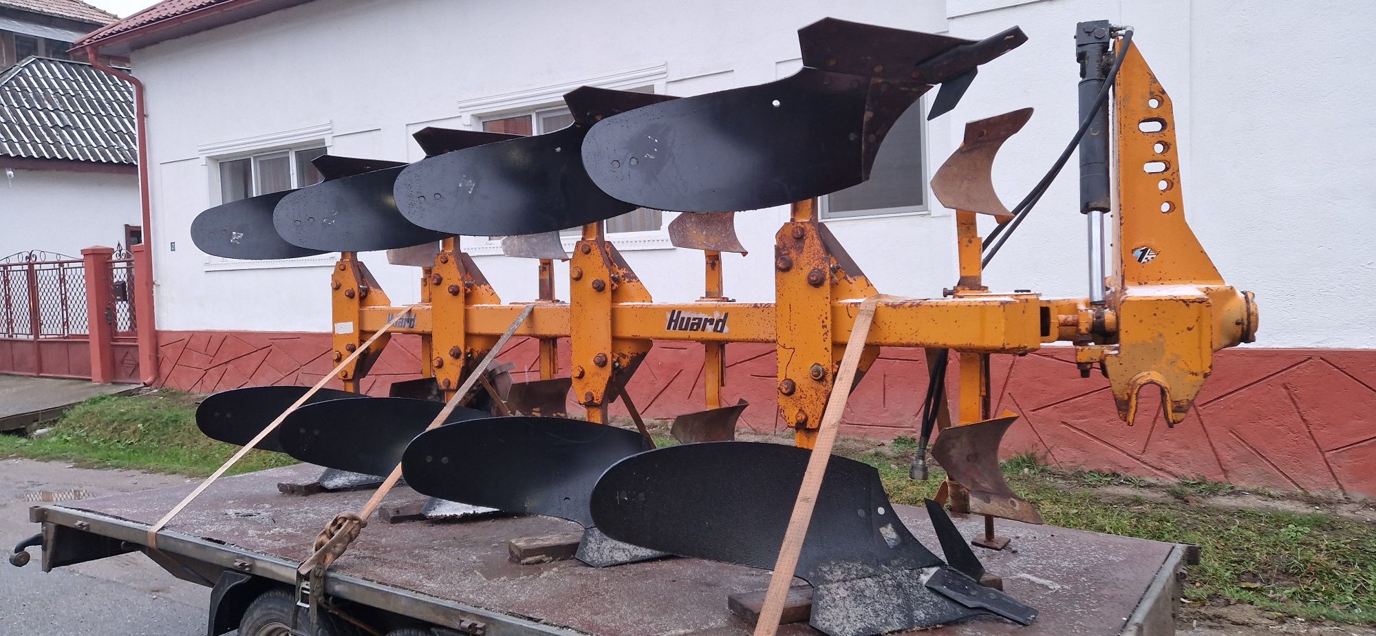 Pluguri Huard Kuhn Master 100 MODEL INALT reversibile 3,4,5 cormane