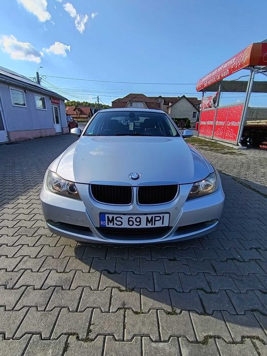 BMW 321i E90, an 2005