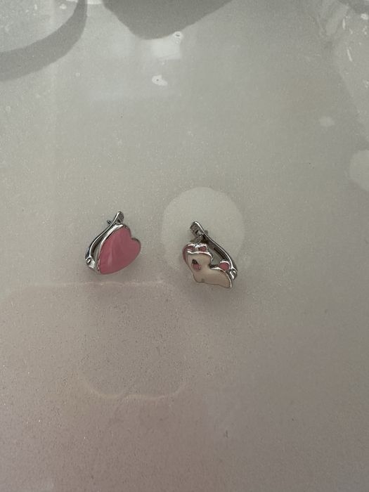 Продаются серебрянные сережки