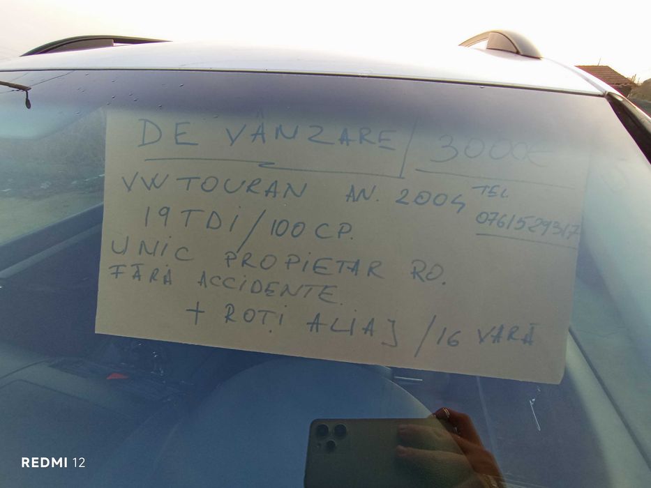 Vând Volkswagen Touran