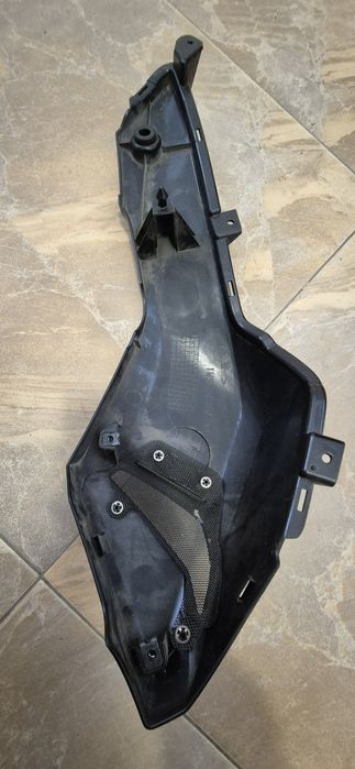 Yamaha MT 07 2014 лява страница въздохувод,резервоар