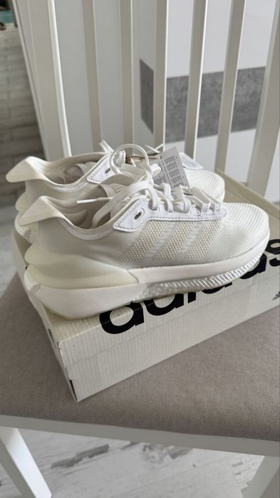 Adidas Avryn Dama Copii marimea 38