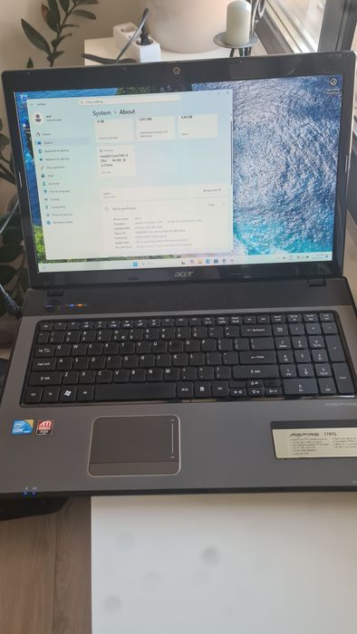 Acer aspire 7741G, I5, 320 hard, 4 gb ram