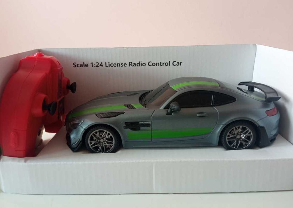 Кола с дистанционно управление Mercedes-benz AMG GT R Pro