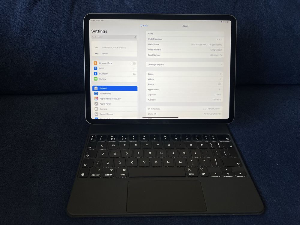 iPad Pro 11-inch M1 (3rd Generation) + Magic Keyboard