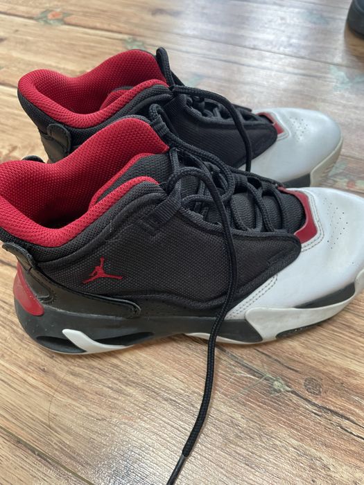 Vând Jordan Max Aura 4