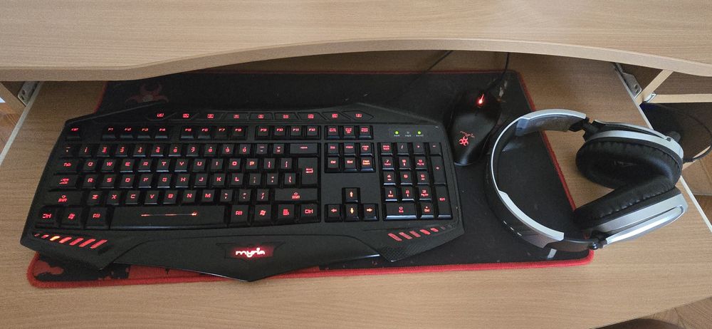 Vând sistem desktop