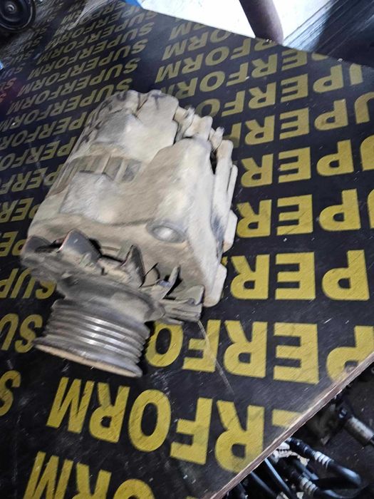 Alternator Renault Kangoo  Alternator Dacia