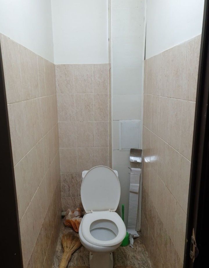 Srochna 1 Xonali Kvartira Ijaraga Topshiriladi. Risiviy Bozor Oldida.