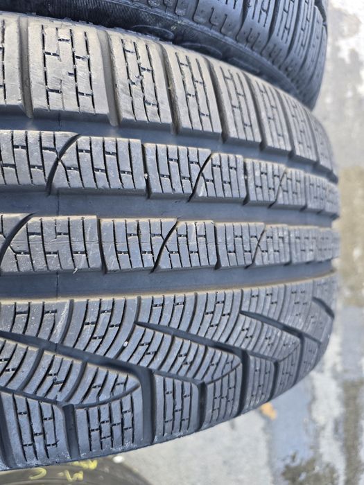 Anvelope iarna 245 40 20
