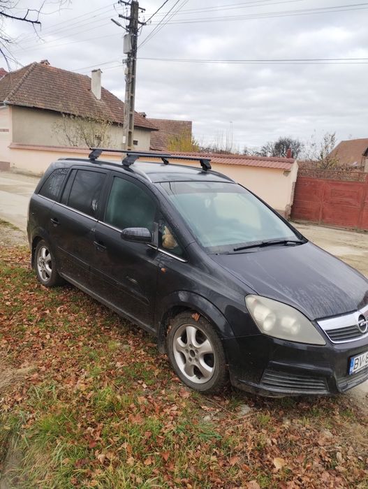 Vând Opel zafira
