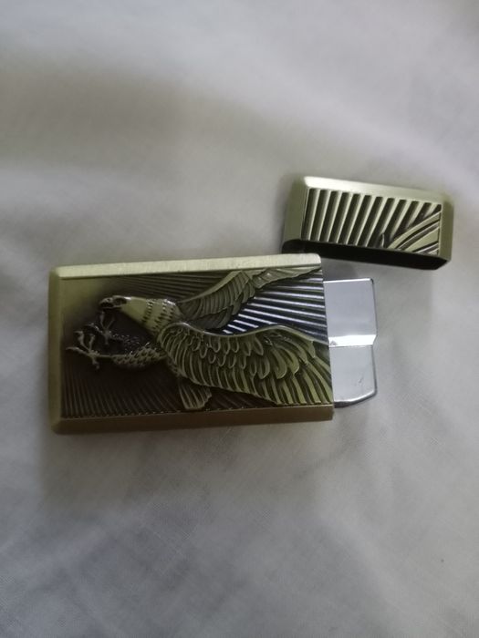 Зажигалка газовая