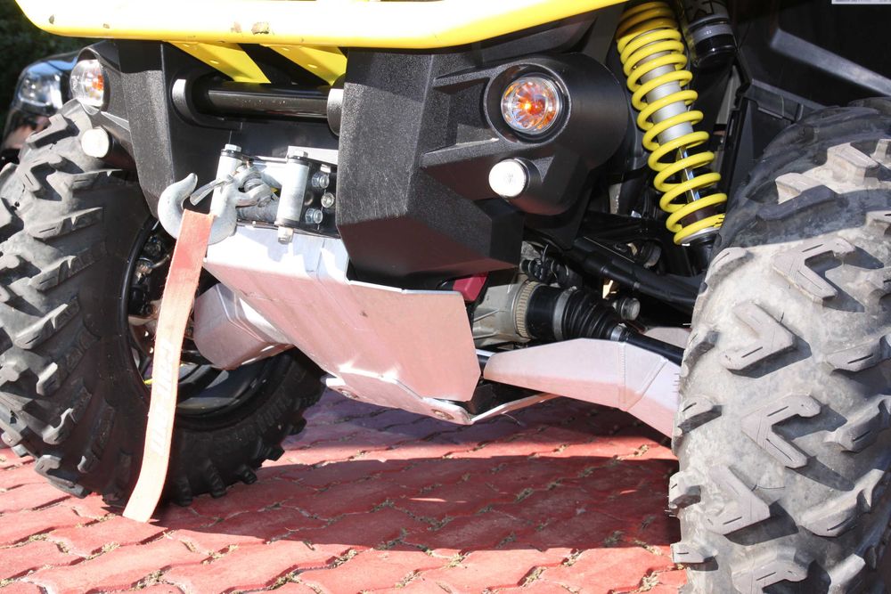 CanAm Outlander Max 1000 XT/P FULL: Man Incalz/IronBaltic/Neutrino/TVA