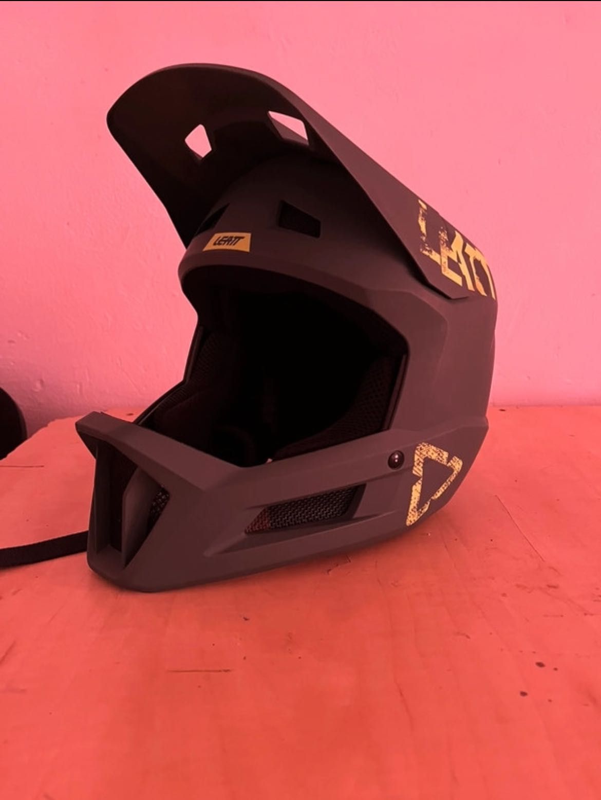 Casca MTB Leatt.