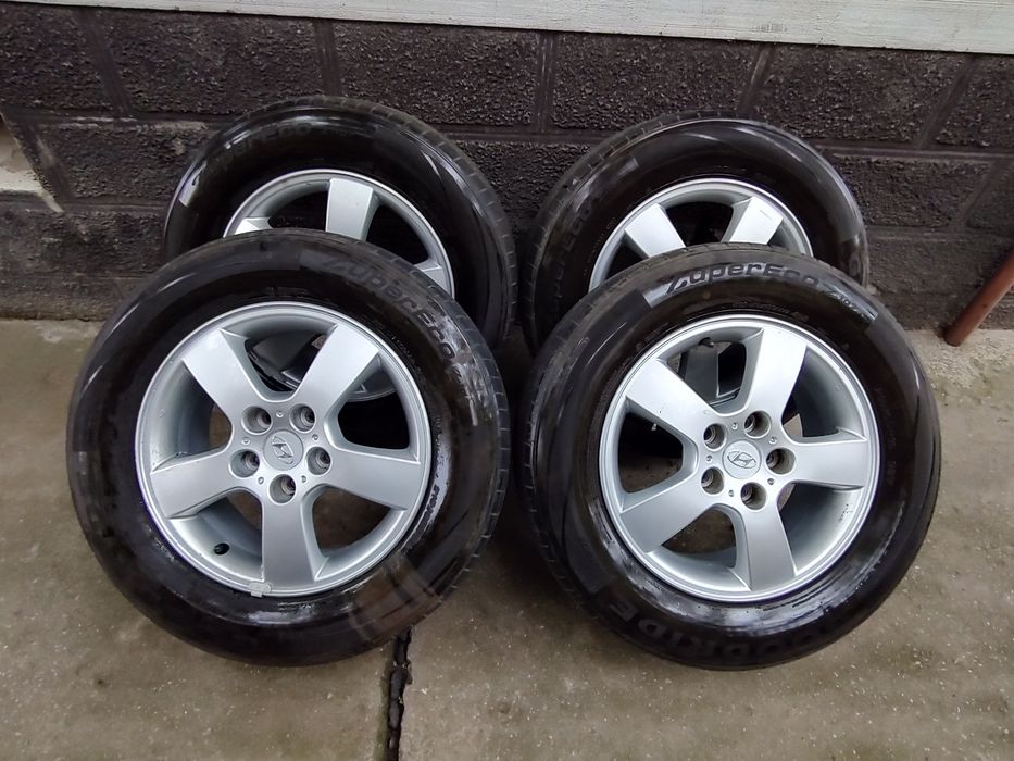 Vând Set Jante Aliaj 5x114.3 Hyundai+Cauciucuri 215/65/16 Vara Duster