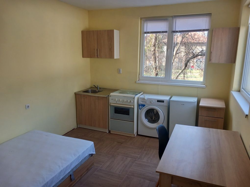 Дава се под наем Едностаен апартамент в София, Бенковски - 20 кв.м за 255 € - Снимка #1
