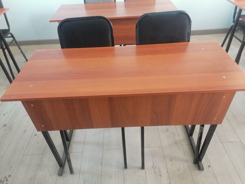 Parta  stullar sotiladi