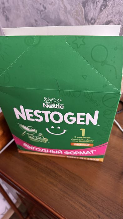 Продам детскую смесь Nestogen 1