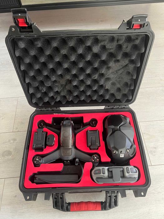 Продам DJI FPV Combo с защитным кейсом