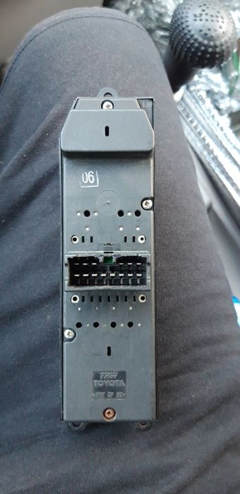 Модол за тойота авенсис