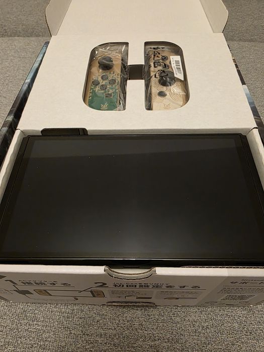 Nintendo Switch OLED – The Legend of Zelda: Tears of the Kingdom(JP)