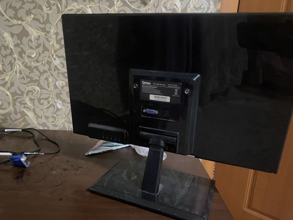 Монитор Qmax 18,5