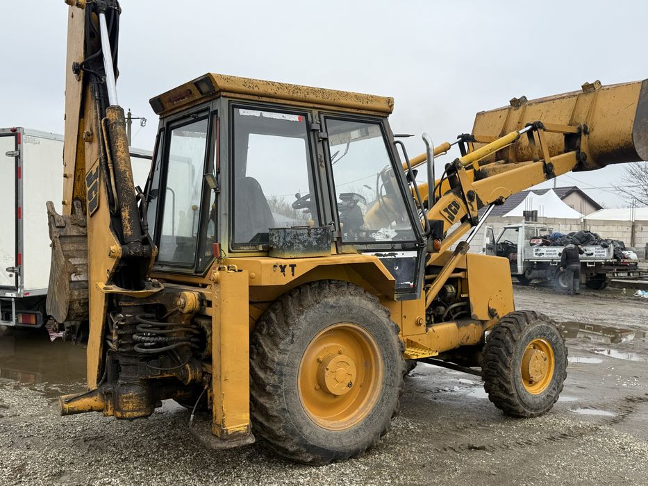 Buldoexcavator JCB 3CX