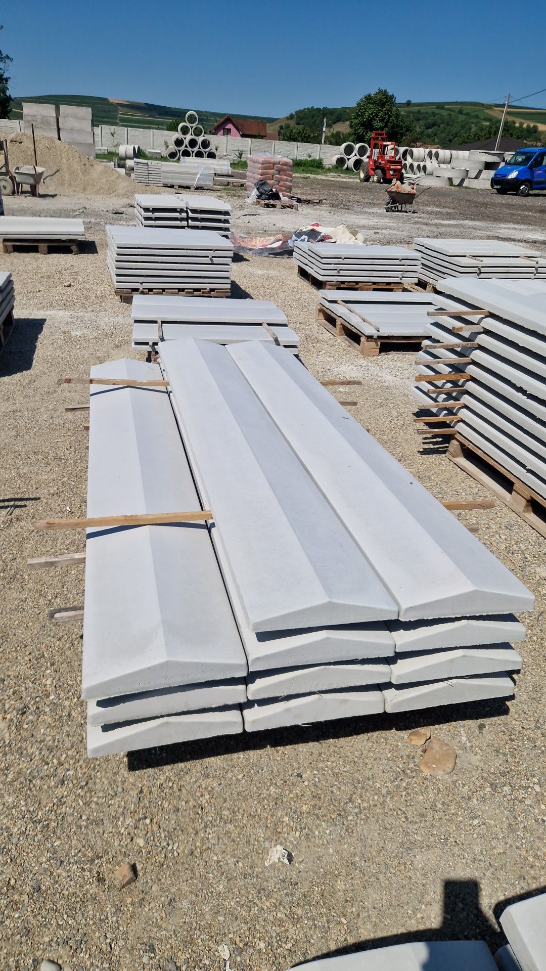 Capace de gard / palarii / tuburi beton / dale / spalieri