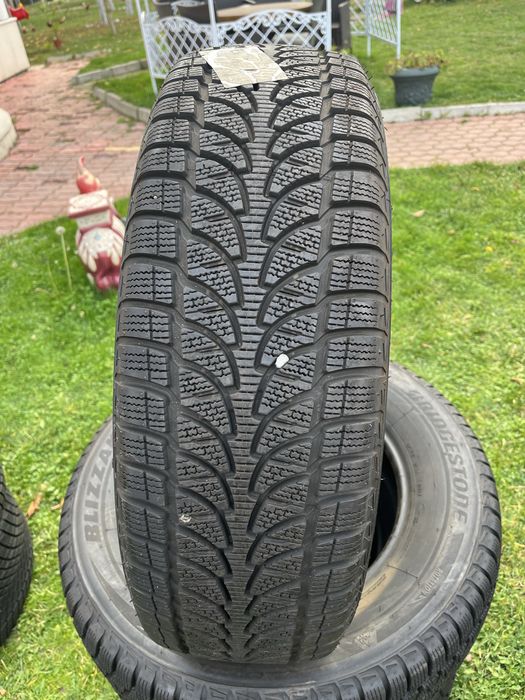 ЗИМНИ ГУМИ 215/70/16 Bridgestone Blizzak