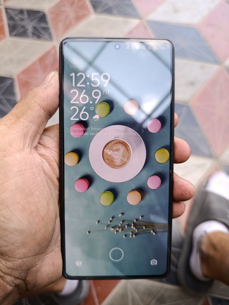 Redmi note 13pro sotiladi  karopka dakementi bor