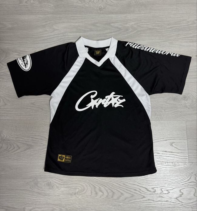 Продаю футболку Cortez