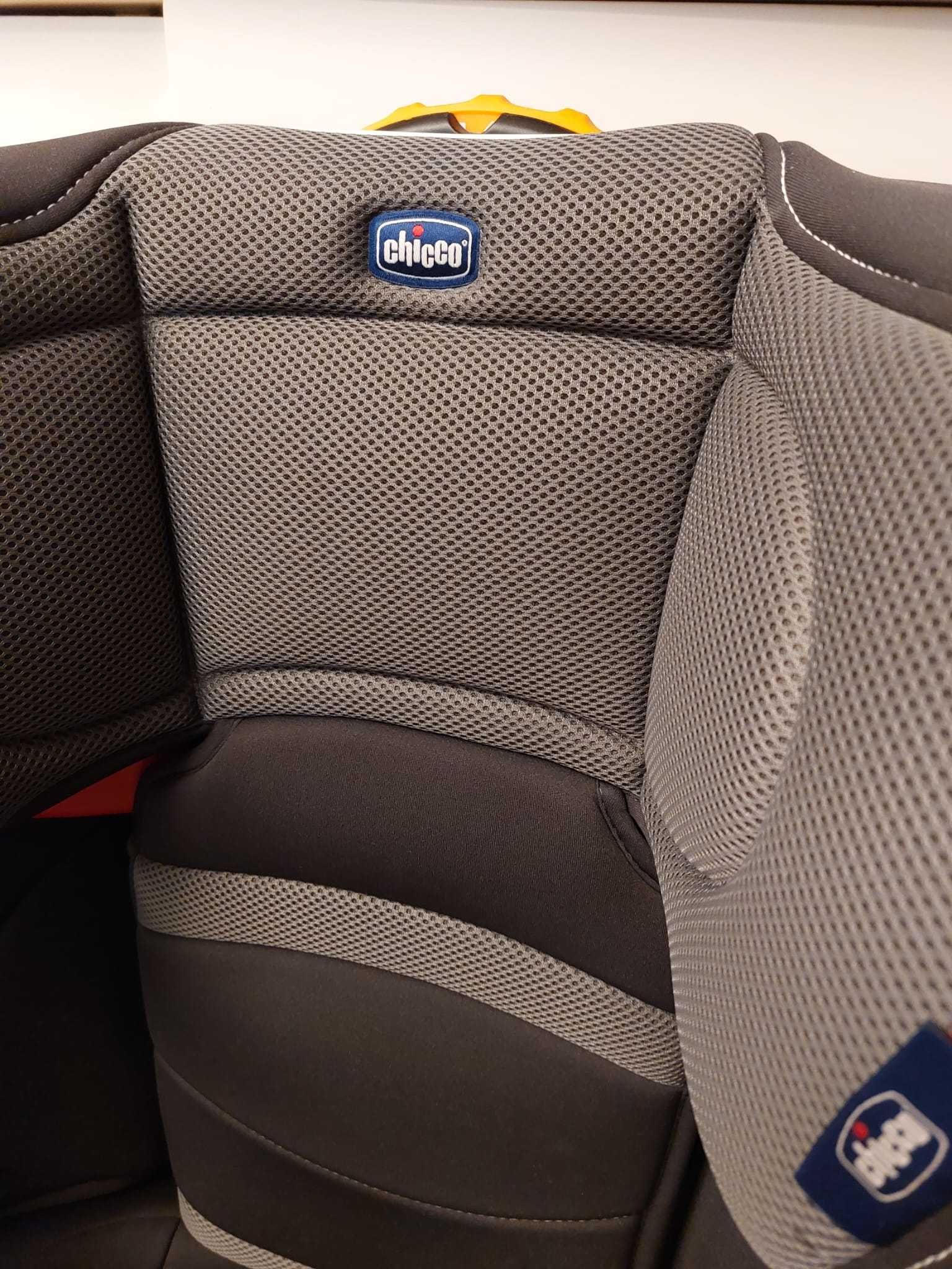 Scaun auto Chicco, grupa 2/3 (15-36 kg)