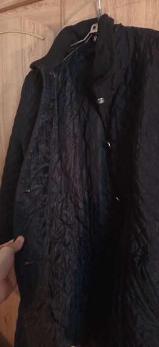 Продам женскую куртку