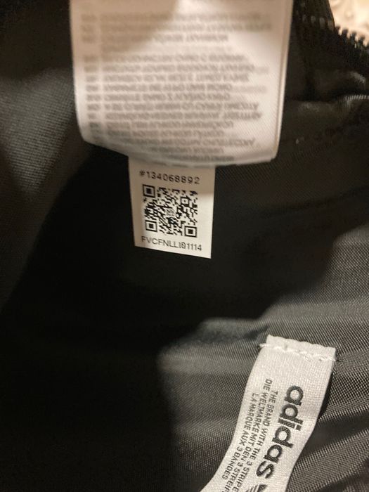 Geantă Adidas Originals universală!