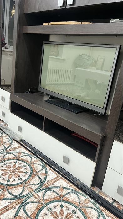 телевизор  LG плазменный экран очень качественный год 2019