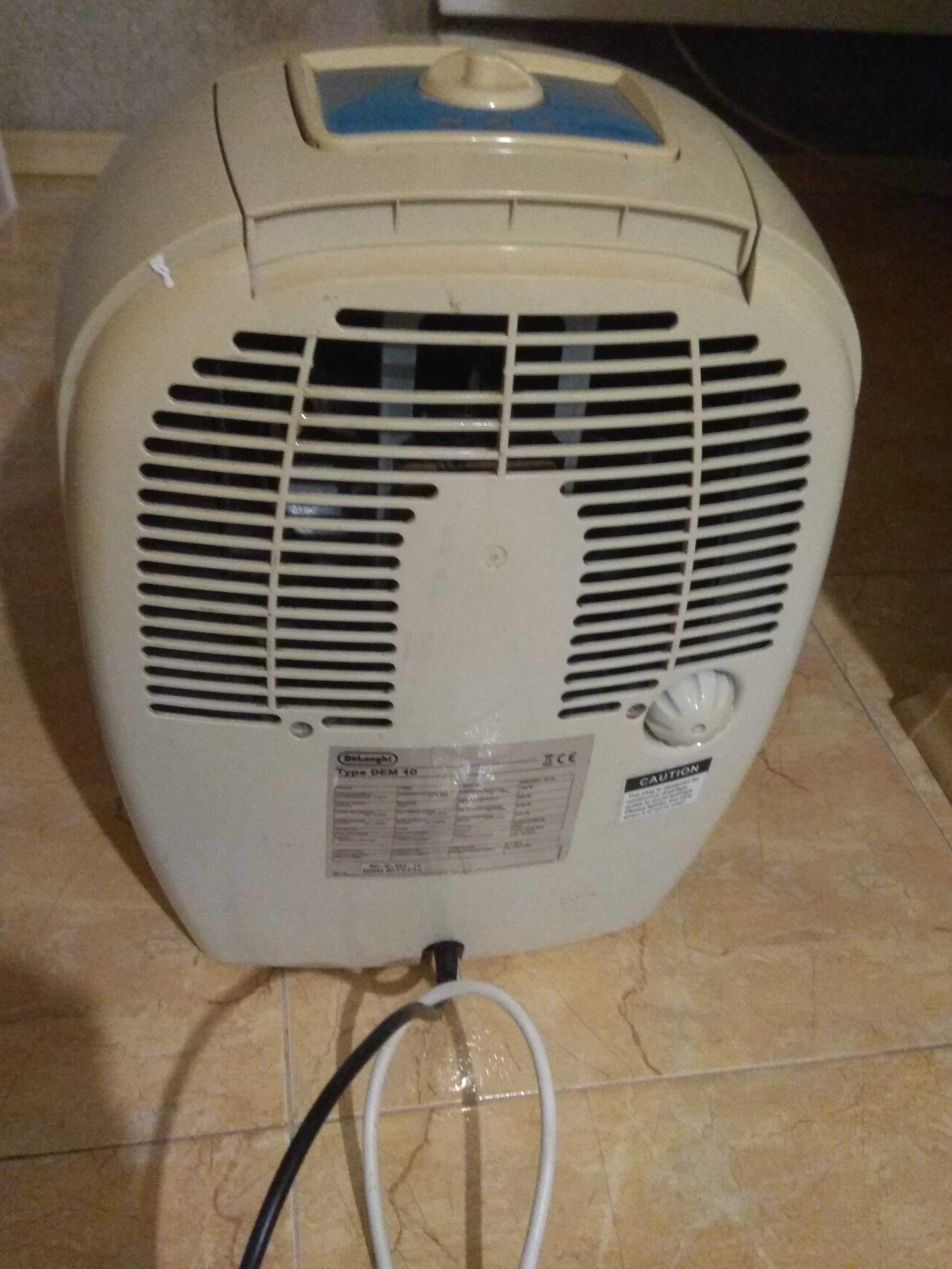 Влагоабсорбатор Delonghi type dem 10