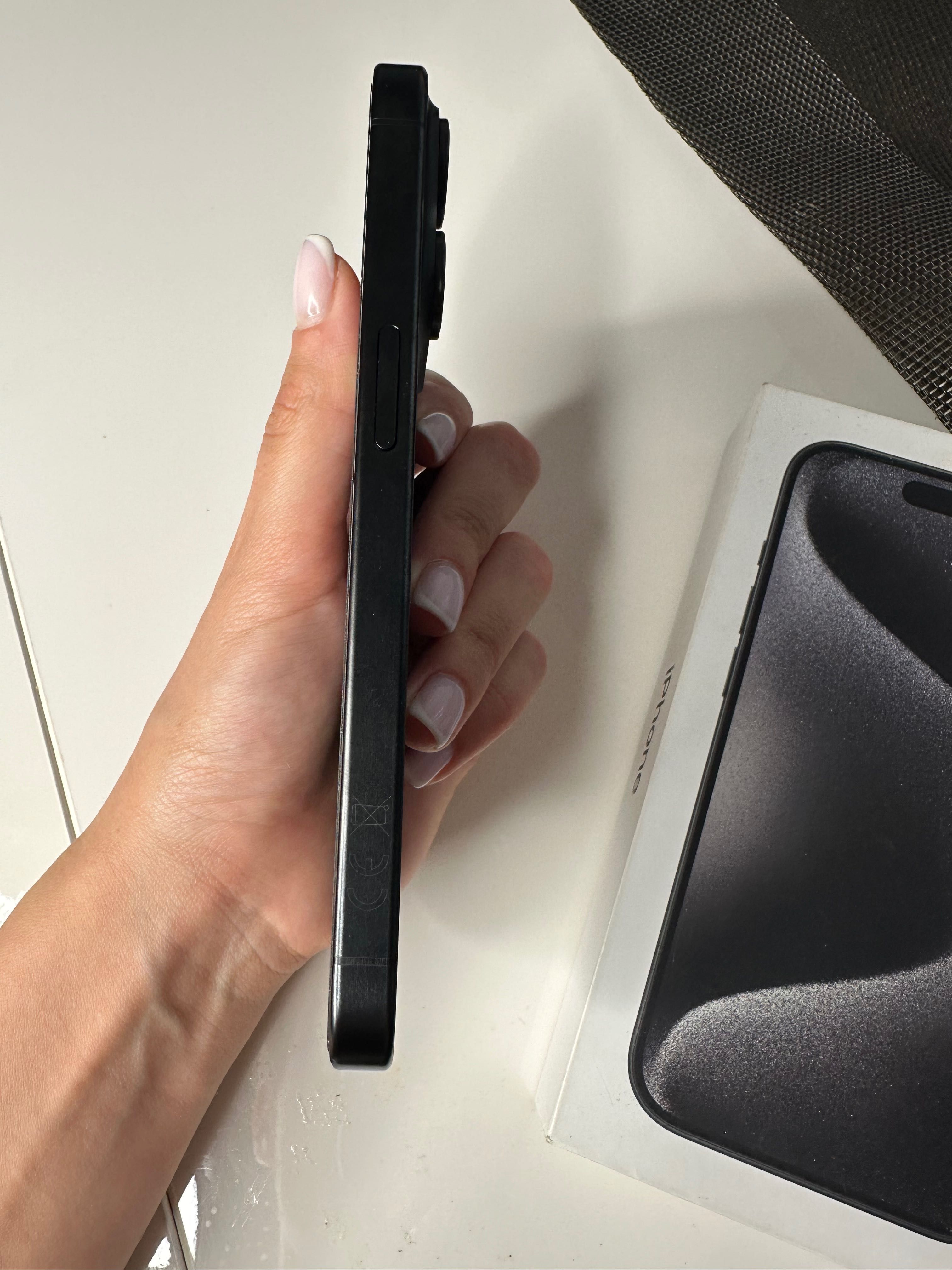Iphone 15 pro -256. Gb