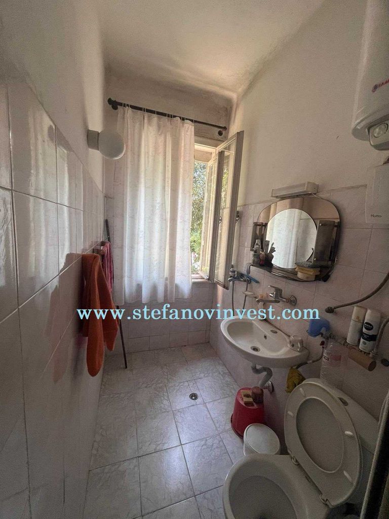 Продава се Четиристаен апартамент в Варна, Гръцка махала - 135 кв.м за 2489 €/кв.м - Снимка #4